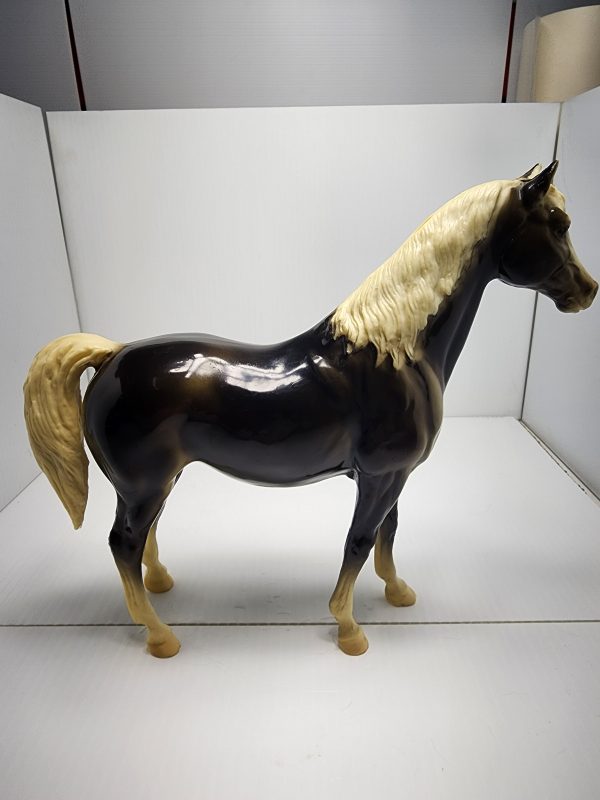 Breyer Family Arabian Mare and Foal - Image 2