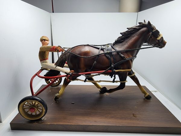 Breyer Pacer with Hand-carved Jockey and Sulky on Wooden Base - Image 4