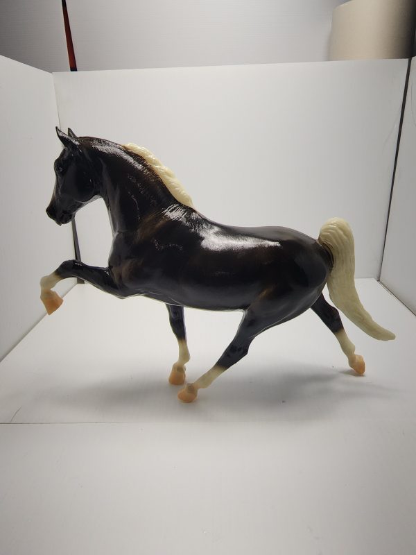 Breyer Commemorative Edition Memphis Storm Glossy Tennessee Walking Horse - Image 2