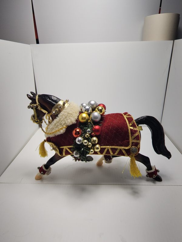 Breyer Horse Winter Belle 2011 Christmas Horse - Image 2