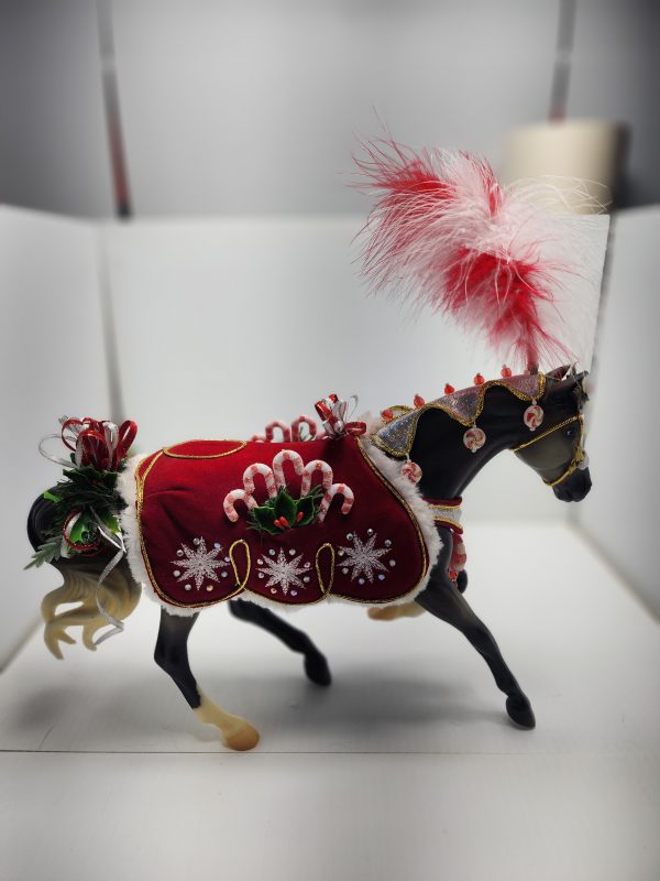 Breyer Horse Peppermint Kiss 2015 Christmas Horse Model